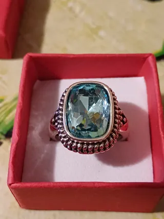 Anello cristallo azzurro