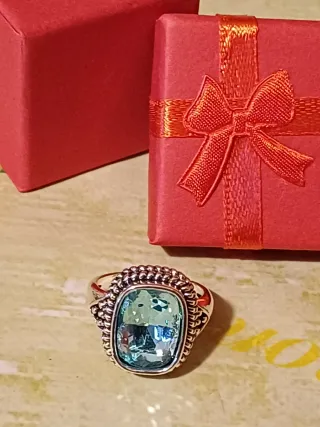 Anello cristallo azzurro