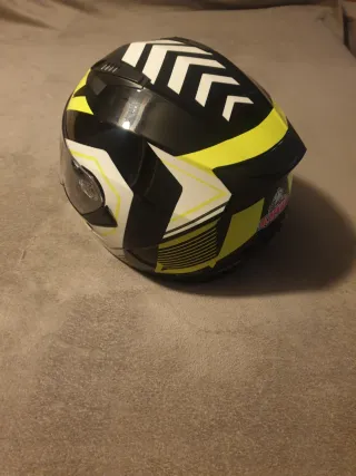 Casco Moto Negro Amarillo nuevo.