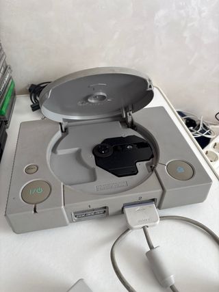 Consola PS1 + Multitap + Mando