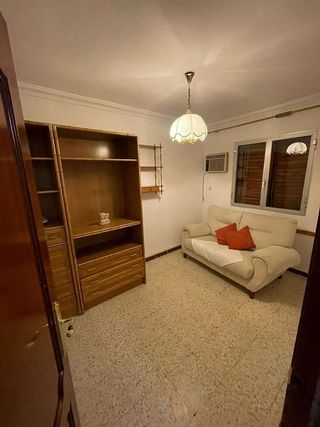 Piso en alquiler en Parque Alcosa - Jardines del Edén en Sevilla