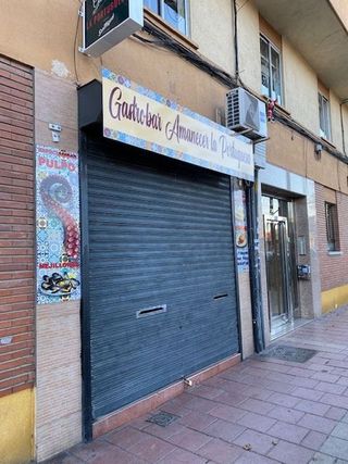 Local comercial en alquiler en Arturo Eyres - La Rubia en Valladolid