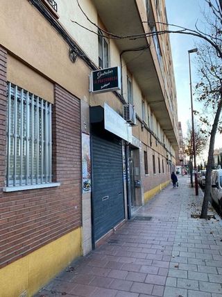 Local comercial en alquiler en Arturo Eyres - La Rubia en Valladolid