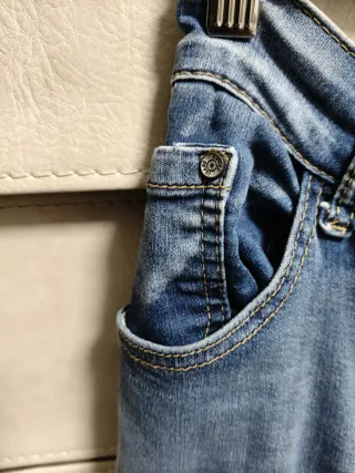 Pantalón vaquero elástico azul