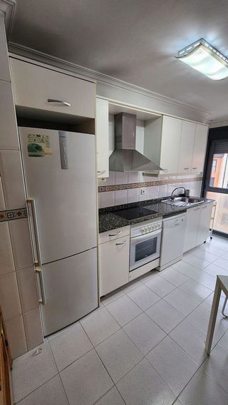 Piso en alquiler en Milán - Pumarín - Teatinos en Oviedo