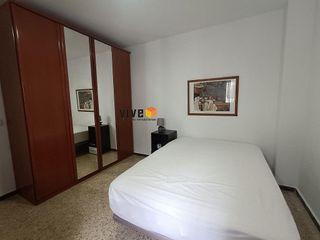 Piso en alquiler en Cruz Roja en Sevilla