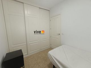 Piso en alquiler en Cruz Roja en Sevilla