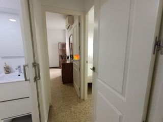 Piso en alquiler en Cruz Roja en Sevilla