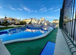 Casa pareada en venta en La Siesta - El Salado - Torreta en Torrevieja