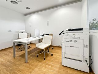 Local comercial en alquiler en Playa de la Fontanilla en Marbella