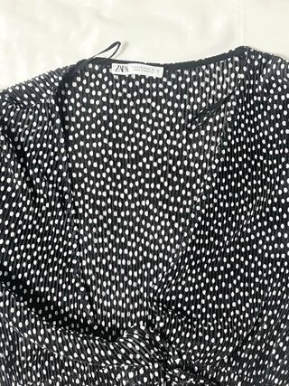 Blusa Zara lunares manga larga