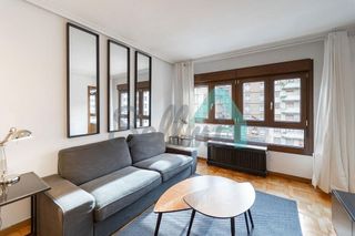 Piso en alquiler en Milán - Pumarín - Teatinos en Oviedo