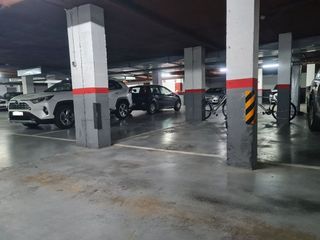 Garaje en alquiler en Eixample Nord – La Devesa en Girona