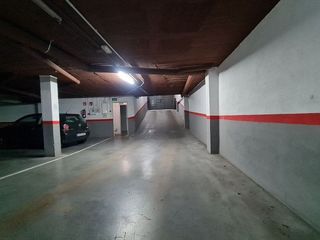 Garaje en alquiler en Eixample Nord – La Devesa en Girona