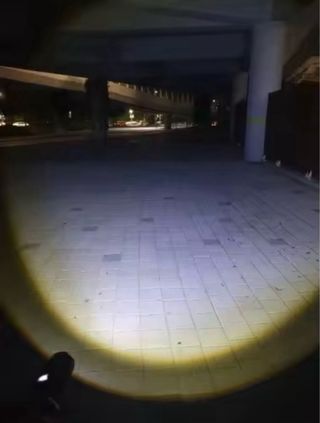 Linterna LED COB regulable alcance