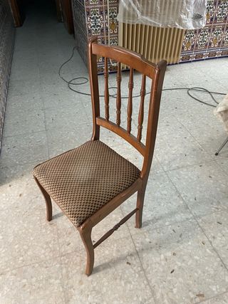 4 sillas Vintage Madera nogal 6€ unidad 20€ todas