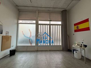 Local comercial en alquiler en Hospital - Parque sur en Albacete