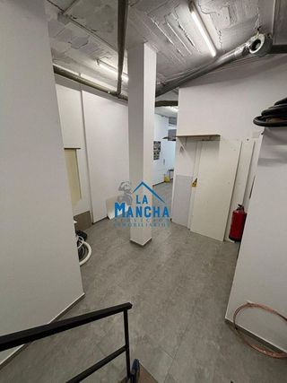 Local comercial en alquiler en Hospital - Parque sur en Albacete