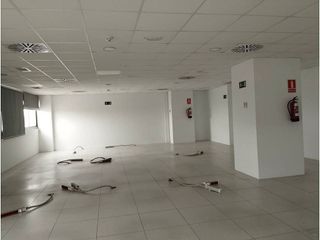 Local comercial en alquiler en Arcas Reales - Pinar del Jalón en Valladolid