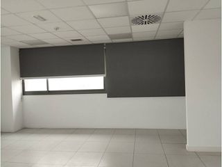 Local comercial en alquiler en Arcas Reales - Pinar del Jalón en Valladolid