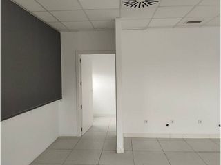 Local comercial en alquiler en Arcas Reales - Pinar del Jalón en Valladolid