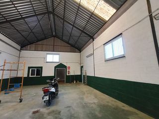 Nave industrial en alquiler en Núcleo Urbano en Chiclana de la Frontera