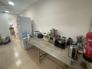 R-7939411 Traspaso obrador pastelería en les Corts