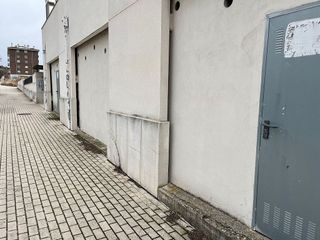 Local comercial en venta en Universidad en Ávila