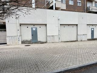 Local comercial en venta en Universidad en Ávila