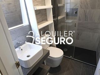 Piso en alquiler en Colores - Entreparques en Sevilla