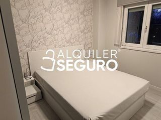 Piso en alquiler en Colores - Entreparques en Sevilla