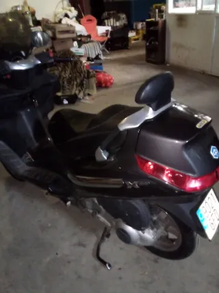 Piaggio 125 X Evo - Muy Buen Estado