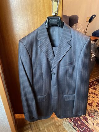 Traje Raya Ejecutiva Gris