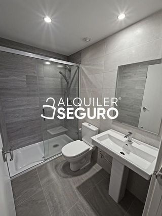 Piso en alquiler en Velilla de San Antonio