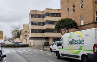 Garaje en venta en Joc de la Bola - Camps d'Esports - Ciutat Jardí - Montcada en Lleida