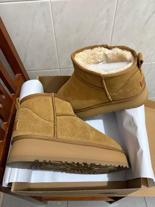 Botas UGG Beige/Castanho