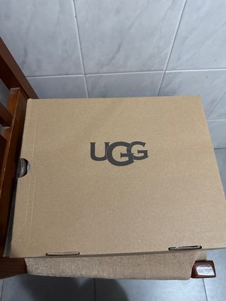 Botas UGG Beige/Castanho