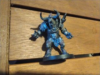 3 Minotauri Resina Bloodbowl Chaos slaves darkness