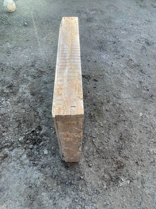 Ventana abatible de madera