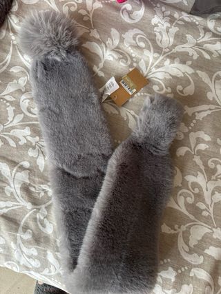 Bufanda de pelo sintético gris