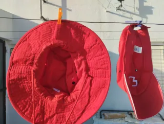 Lote Cruz Roja: Sudadera, Gorro y chambergo