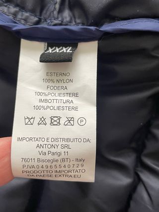 Cazadora acolchada azulón con capucha