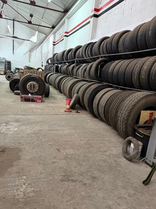 NEUMÁTICOS OCASIÓN CAMIÓN, TURISMO,GONDOLA ETC..