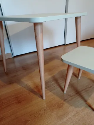 Mesa y taburete infantil