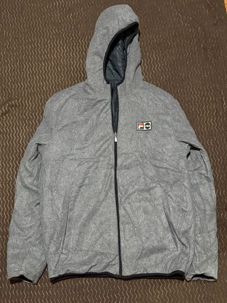 Chaqueta Fila Negra y Gris con Capucha