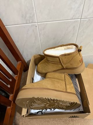 Botas UGG Castanhas
