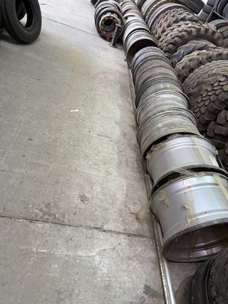 LLANTAS CAMIÓN + TURISMOS + GONDOLAS...