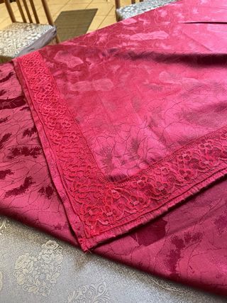 Tovaglia natalizia rossa con decorazione a cuore