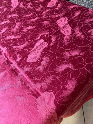 Tovaglia natalizia rossa con decorazione a cuore