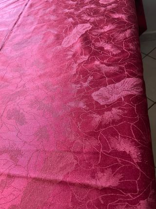 Tovaglia natalizia rossa con decorazione a cuore